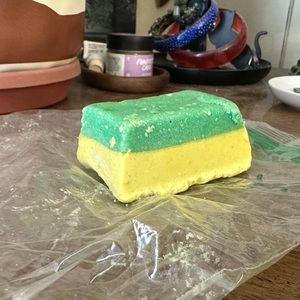 Lush Dirty Shower Scrub, 1/2 bar